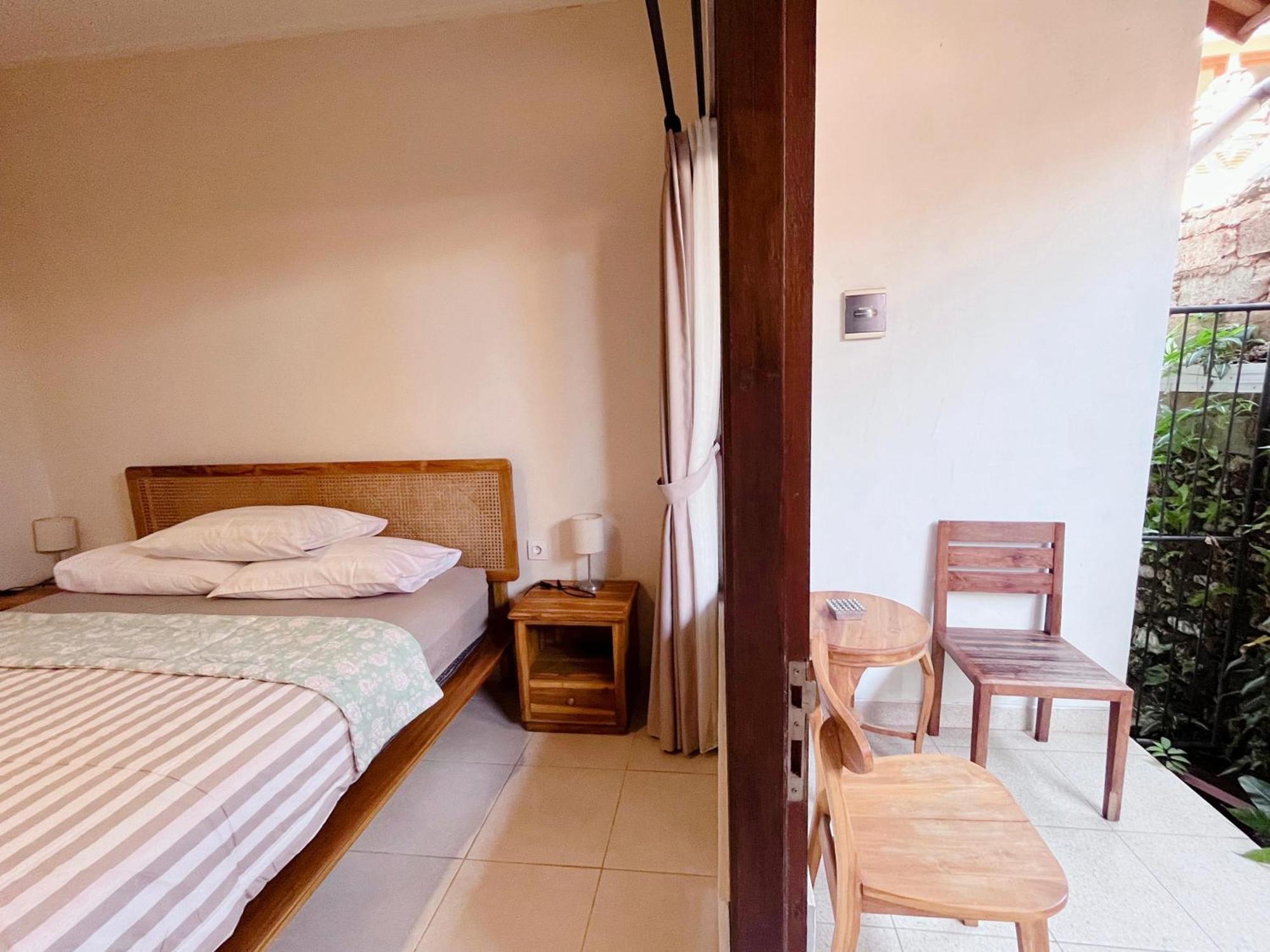 Agung'S Annex Homestay 발리 사누르 외부 사진