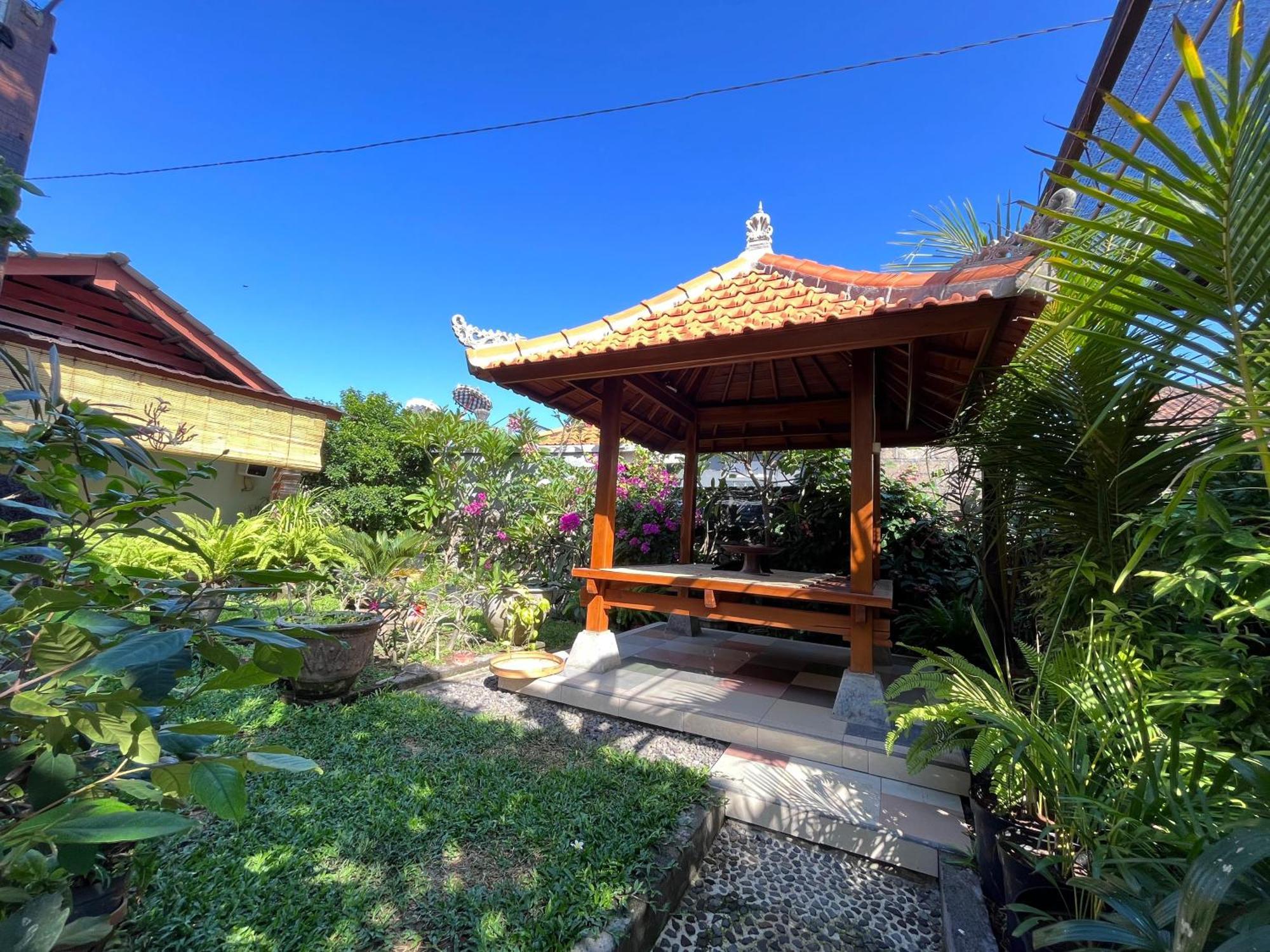 Agung'S Annex Homestay 발리 사누르 외부 사진